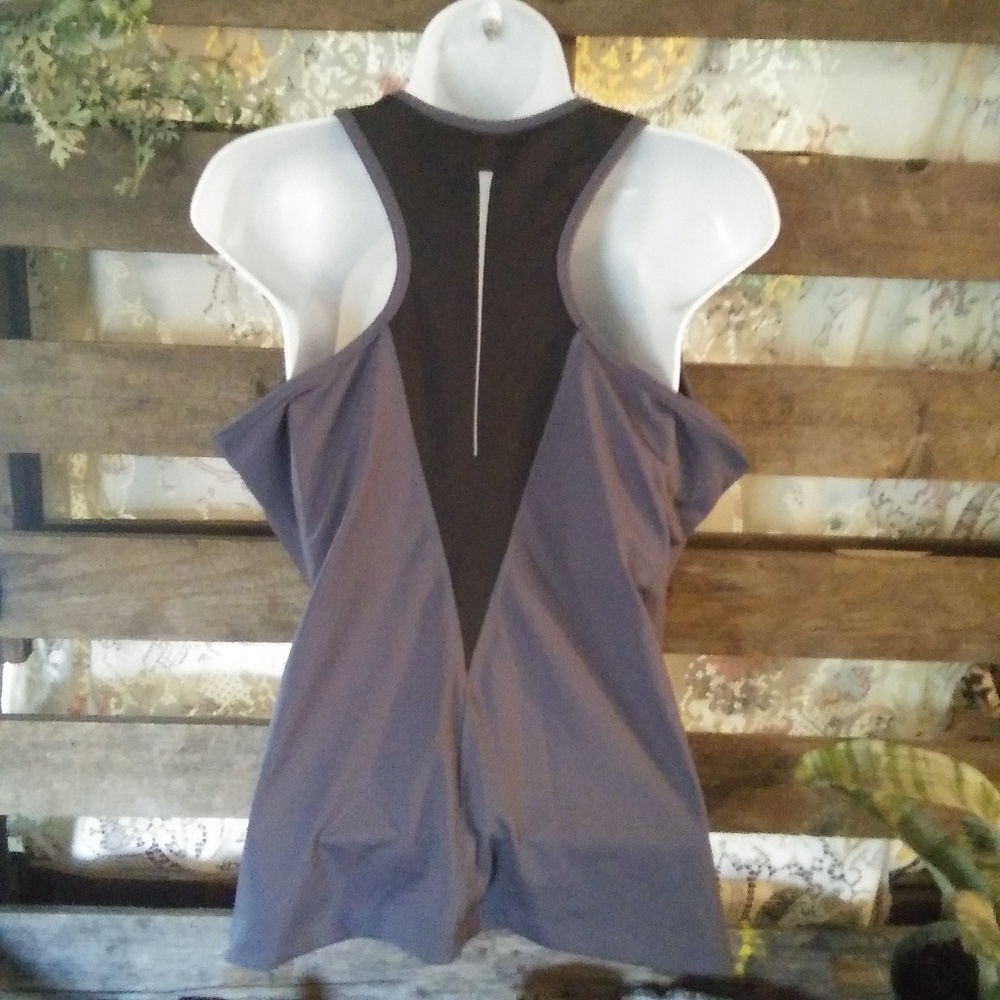 Work Out Top - Picture 2 of 3